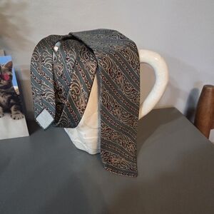 Oscar de la Renta Couture Green Paisley Silk Tie